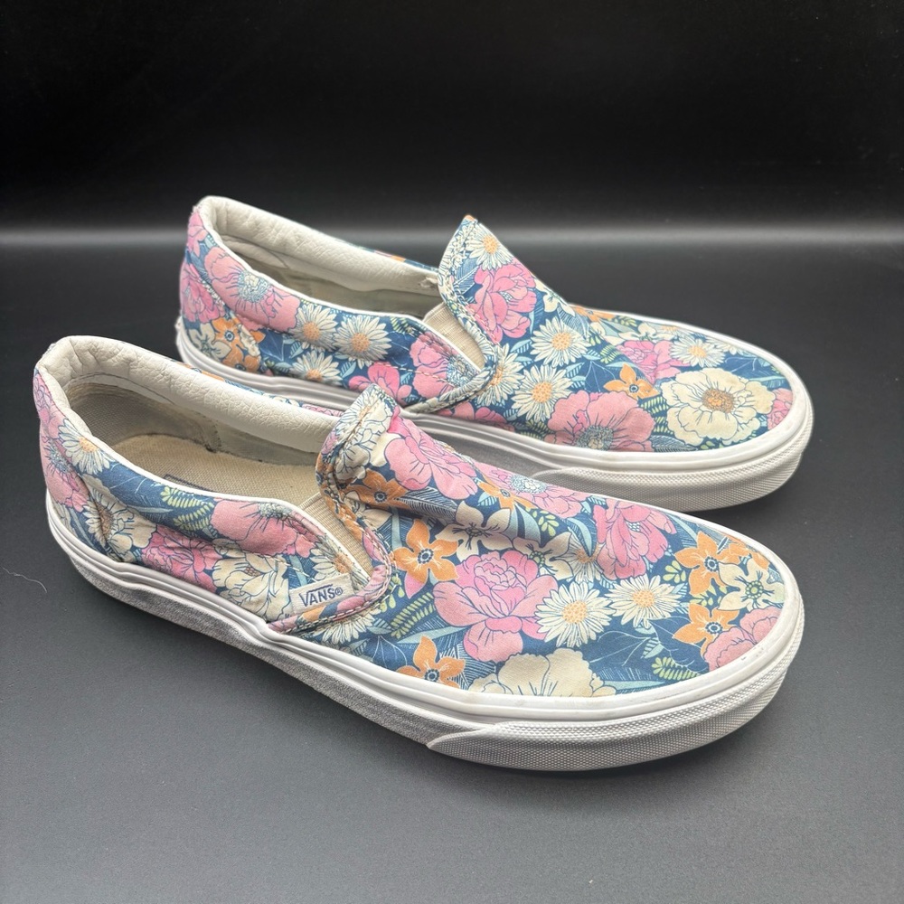 Vans Floral slip-on trainers in blue and pink, Men’s Size 7, Women’s 8.5